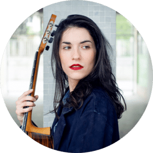 Roxane Elfasci guitare arènes lyriques musique Montmartre